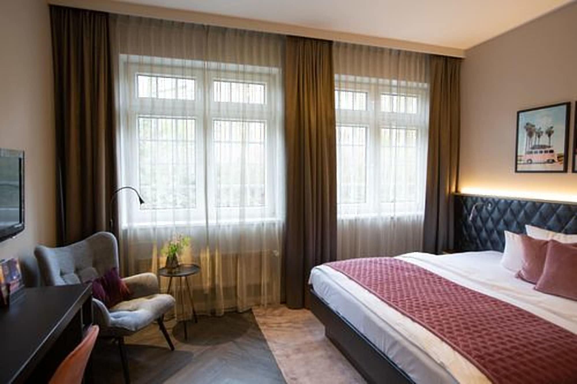 Boutique Hotel Poppenbuetteler Hof ฮัมบูร์ก ภายนอก รูปภาพ